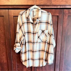 No Boundaries Beige and Black Plaid Button Down Shirt